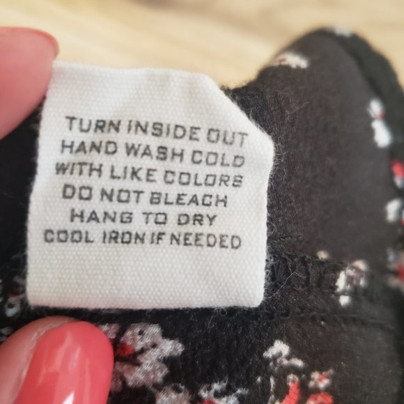 Mine Flowy Cropped Blouse Size Small - Picture 6 of 8